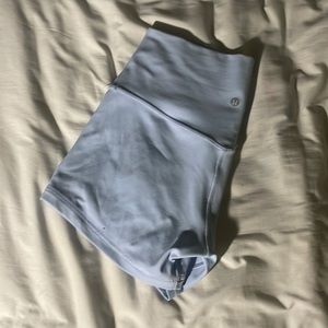 lululemon Align High-rise biker short 4” pastel blue!